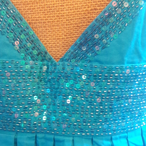 Guess Marciano dress - Picture 4 of 6